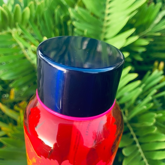 Starbucks Strawberry Glass Water Bottle Tumbler Recycled Floral 20oz 2022 New - Picture 8 of 9